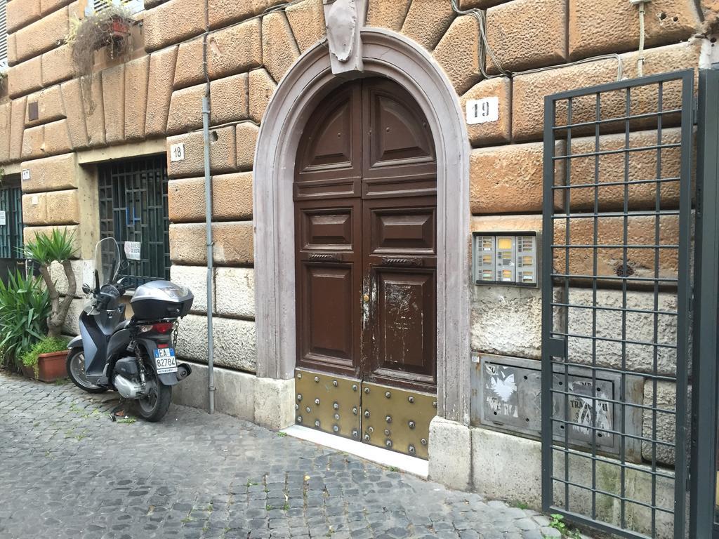 Riari Trastevere Apartment Рим Экстерьер фото